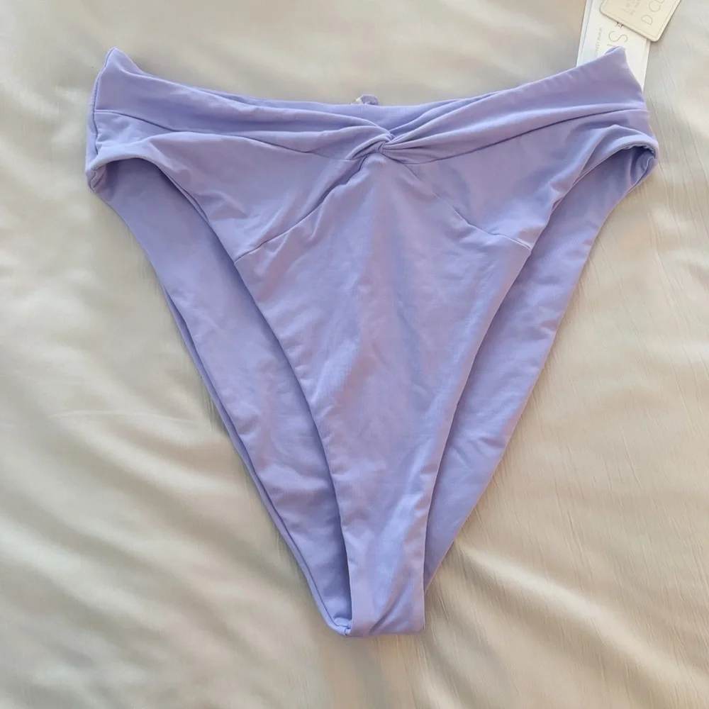 L*Space NWT Nancy Lee Bikini Bottom Bitsy Size L and Camellia top Wisteria L